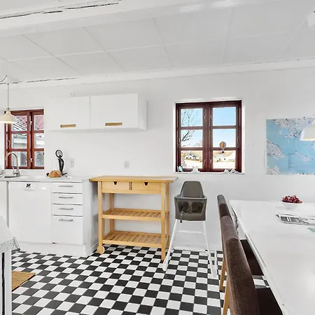 בית נופש Awesome In With Kitchen *